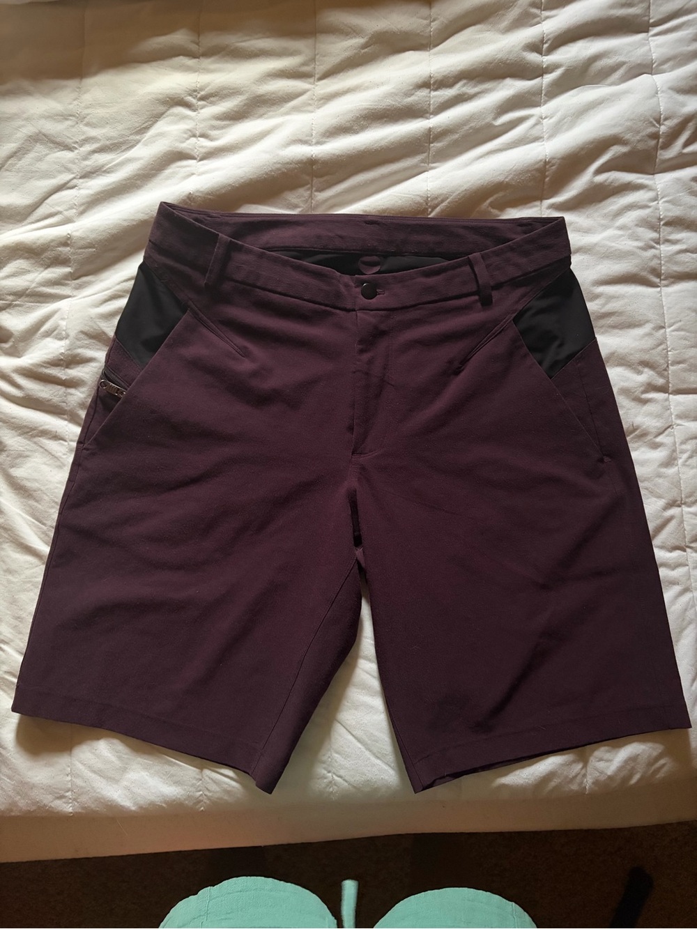 Men's lululemon Plum Stretch shorts